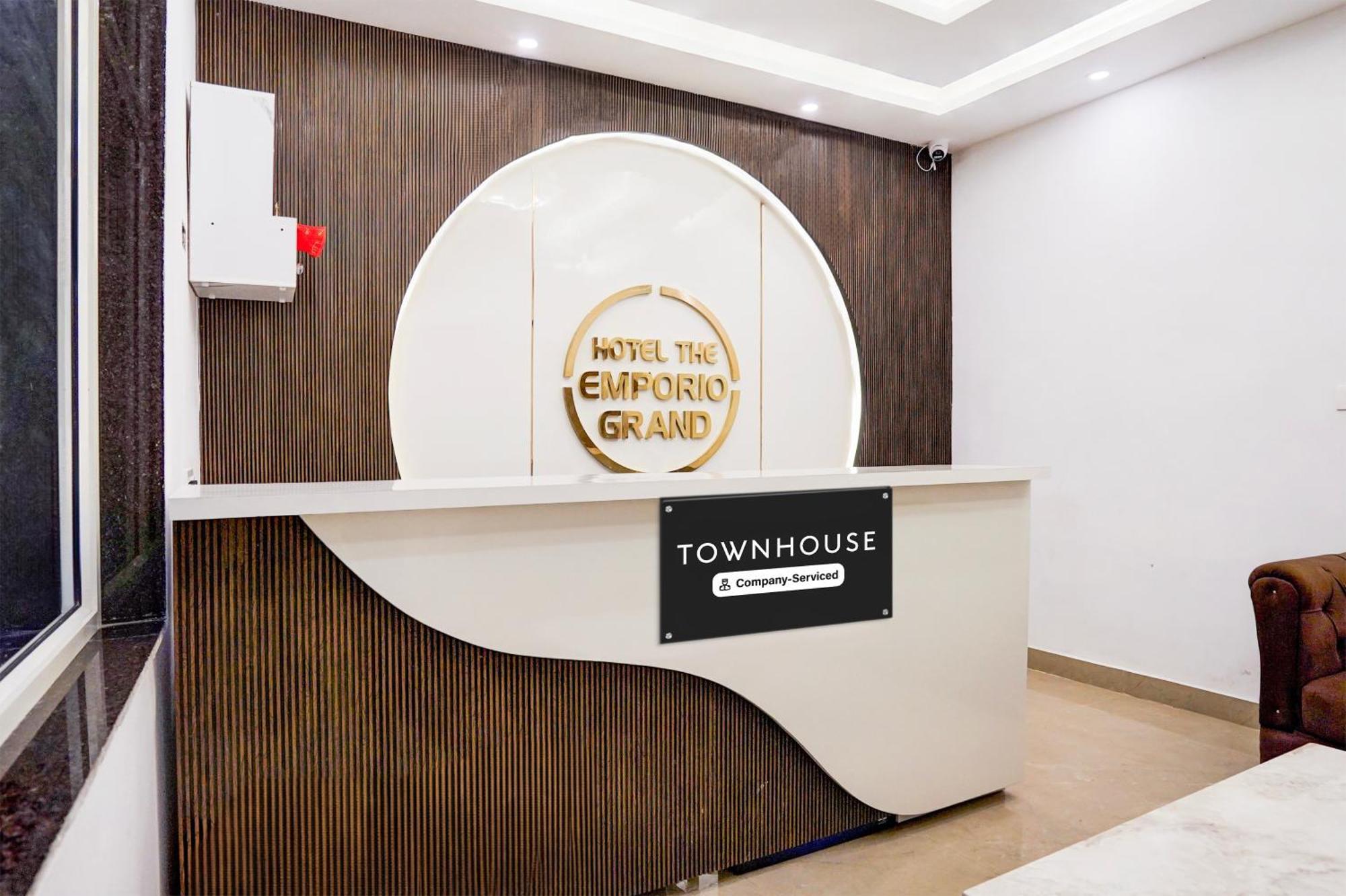 Townhouse Hotel Grand Emporio By Sbg Near Vaishali Metro Station Газиабад Екстериор снимка